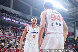 直播吧：京沪大战G2外籍裁判不变 中方裁判是CBA重点裁判王万松